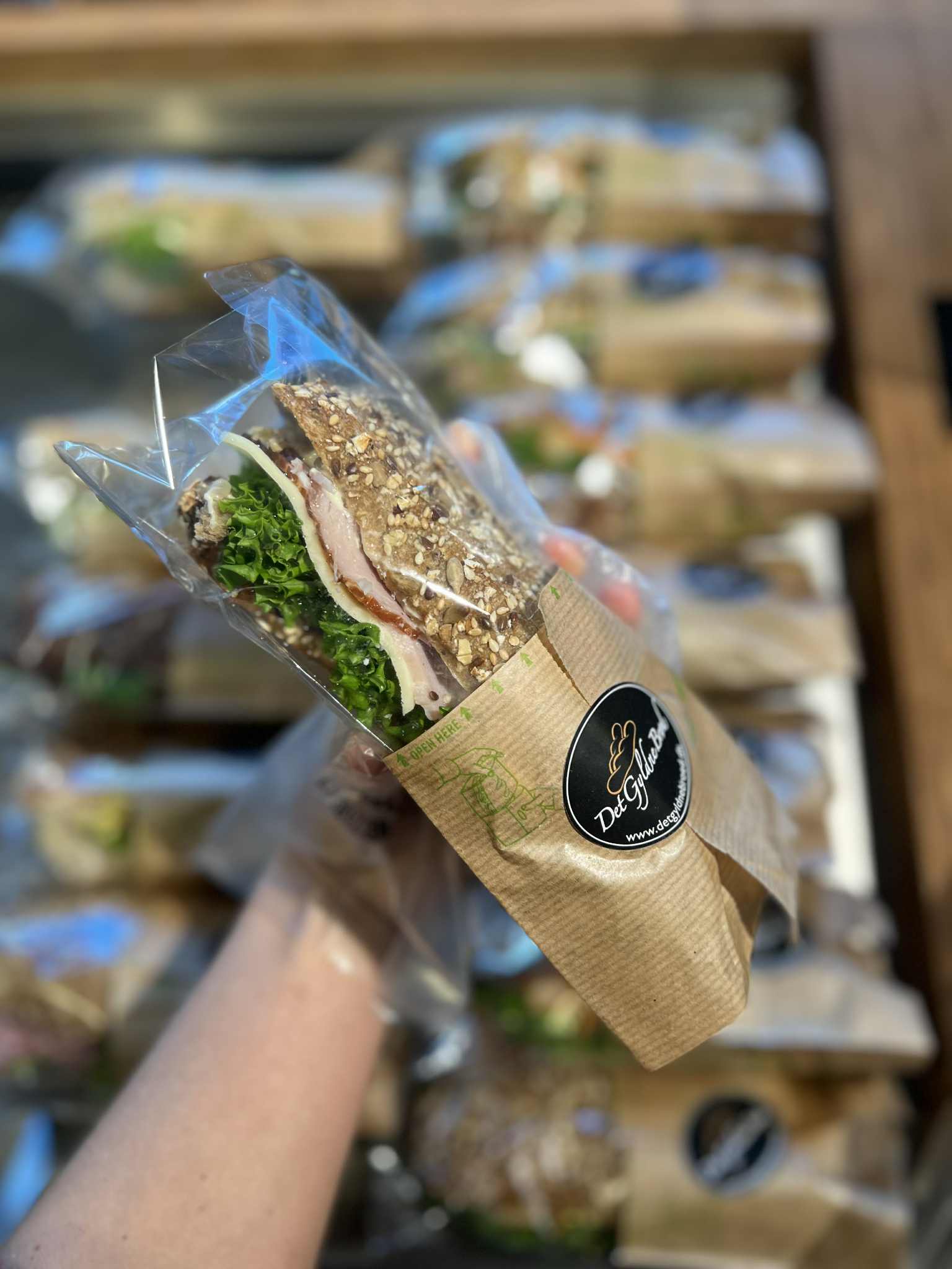 Sandwich med ost og skinke